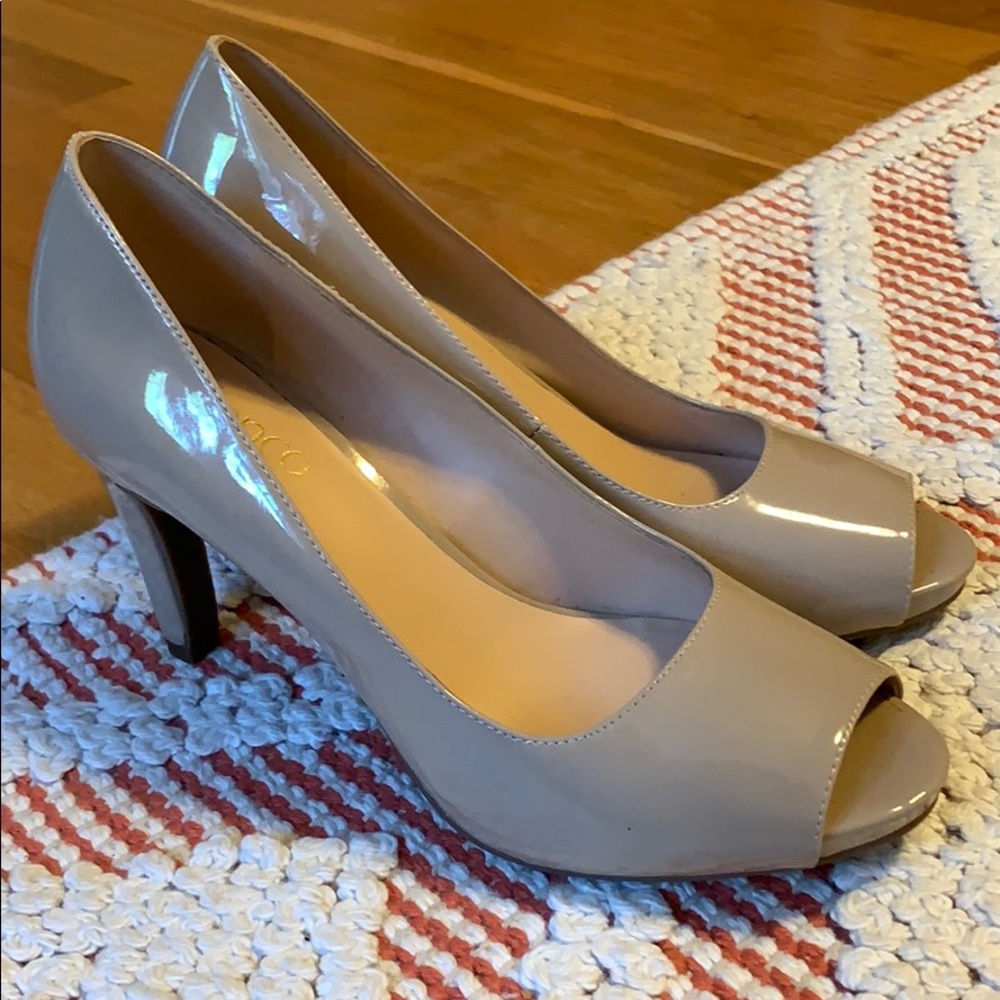 Nude open-toed heels